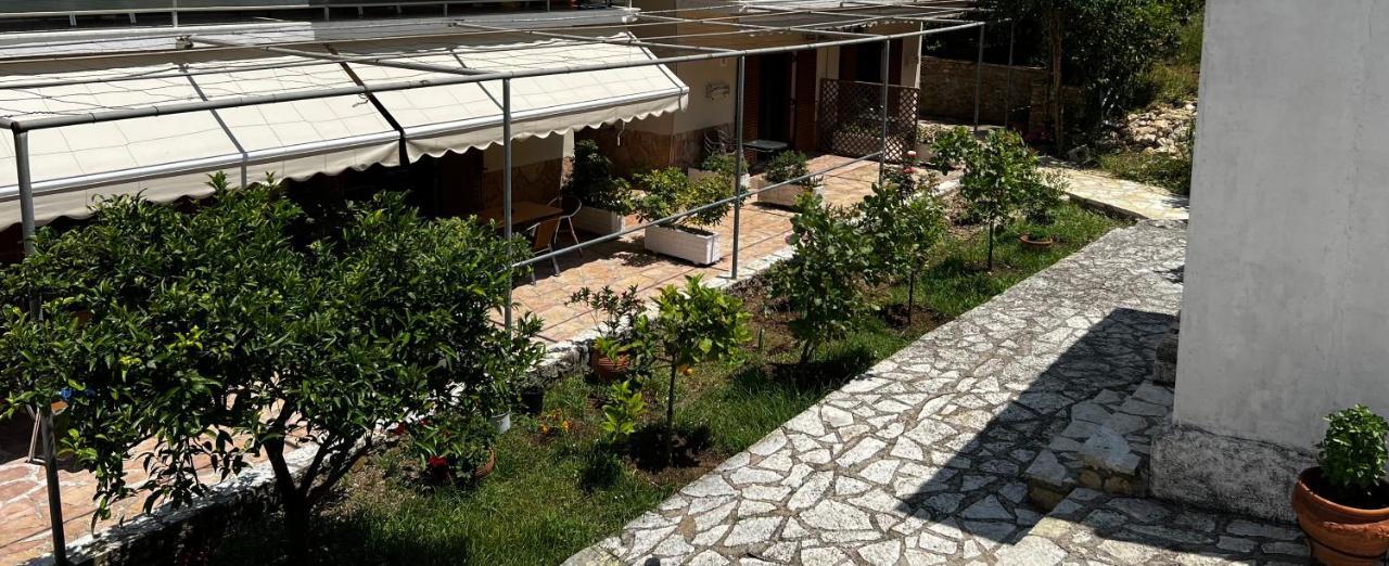 Dionysus Sivota Center Aparthotel Eksteriør bilde